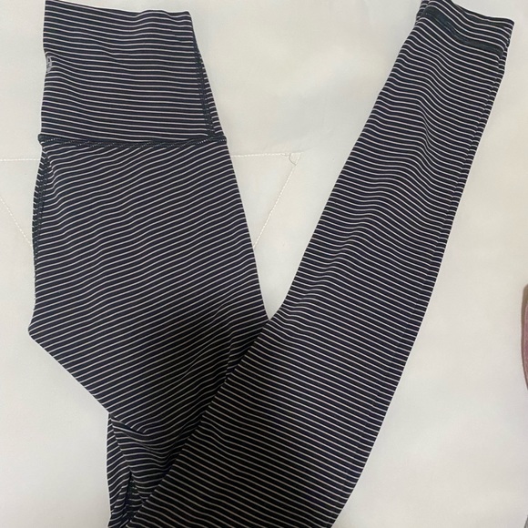 lululemon athletica Pants - Lululemon wunder under leggings size 2